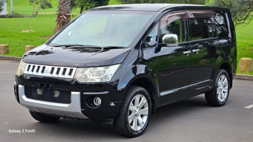 2012 Mitsubishi Delica ** 4WD ** Reverse Camera ** 8 Seats * Dual Power Door * ** Cruise Control ** Alloys ** Paddle Shift **