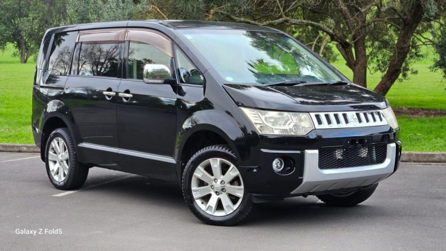 2012 Mitsubishi Delica ** 4WD ** Reverse Camera ** 8 Seats * Dual Power Door * ** Cruise Control ** Alloys ** Paddle Shift **