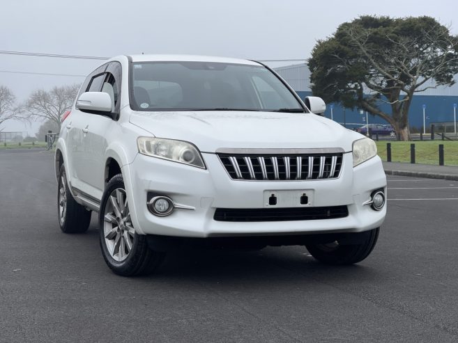 2013 Toyota Vanguard 240S, Cruise control, Alloys Key-less, Push start, Reversing Camera