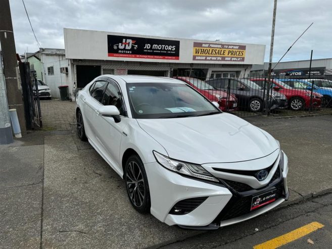 2018 Toyota Camry Hybrid WS Model Low Kms Sedan Automatic Hybrid/ Mags/ New Tyres/ Rev. Camera/ Parking Sensors