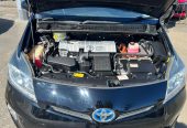 2015 Toyota Prius Hybrid S Model Sedan Automatic Hybrid/ Mags/ Rev. Camera