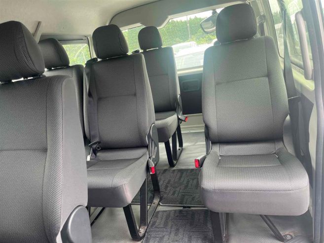 2018 Toyota Hiace 10 seater mini bus Van Automatic