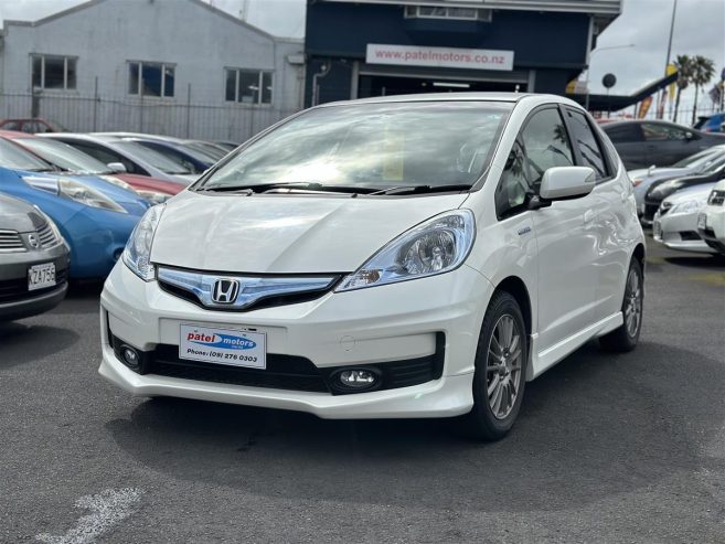 2012 Honda Fit HYBRID RS / ALLOYS Hatchback Automatic