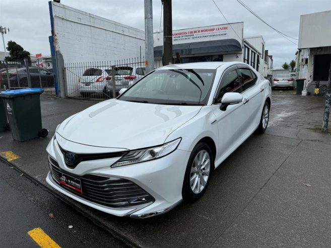 2019 Toyota Camry Hybrid G Spec Very Low Kms Sedan Automatic Hybrid/ Low Kms/ Mags/ Rev. Camera/ Parking Sensors/ Bluetooth/ BSM