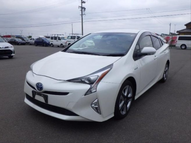 2018 Toyota Prius S TOURING SELECTION Hatchback Automatic