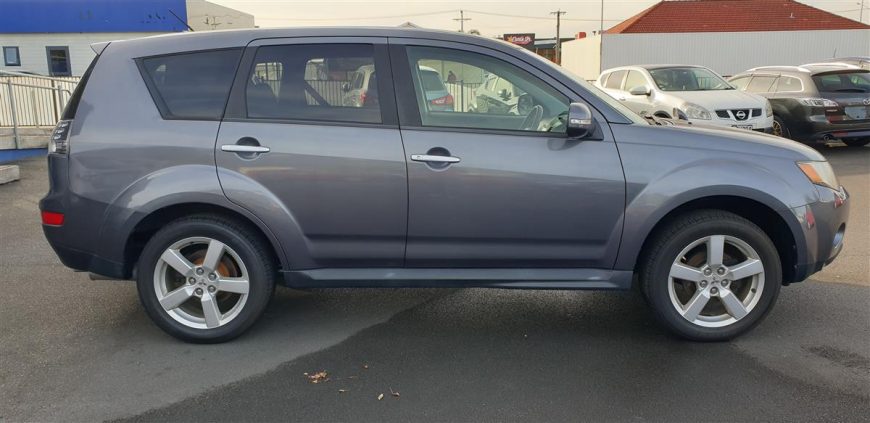 2010 Mitsubishi Outlander 7 Seater/ Brand New Tyres/ Black Interior RV/SUV Automatic