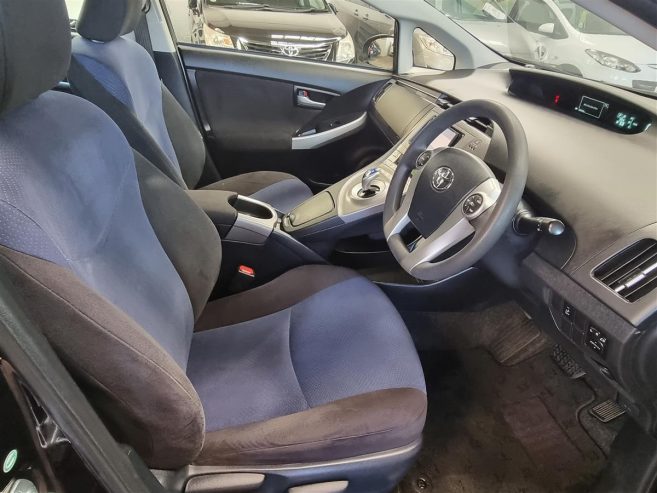 2015 Toyota Prius S / PUSH START Sedan Automatic