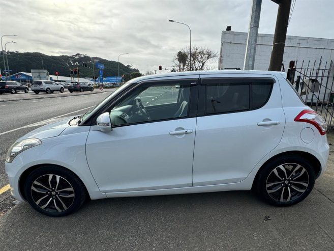 2015 Suzuki Swift Style Package Leather Seats/ Heated Seats Hatchback Automatic Idle Stopping/ Mags/ Bluetooth Audio/ Cruise Control/ Rev. Camera/ Paddle Shift