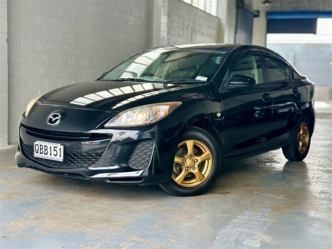 2013 Mazda Axela Sedan Automatic