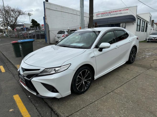 2018 Toyota Camry Hybrid WS Model Low Kms Sedan Automatic Hybrid/ Mags/ New Tyres/ Rev. Camera/ Parking Sensors