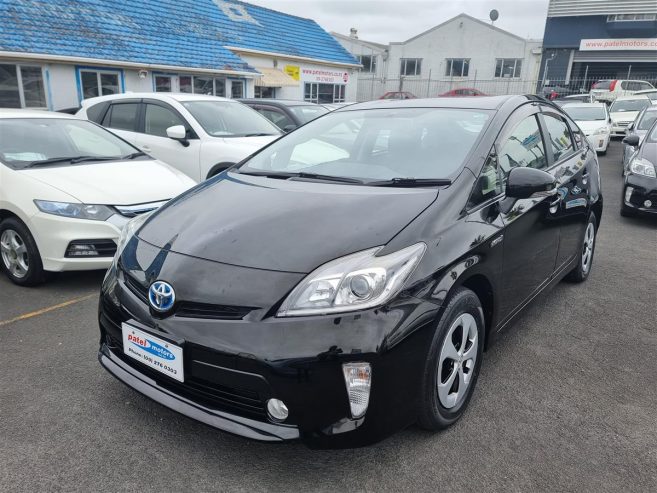 2015 Toyota Prius 1.8 S / ALLOYS / BACK CAMERA Sedan Automatic