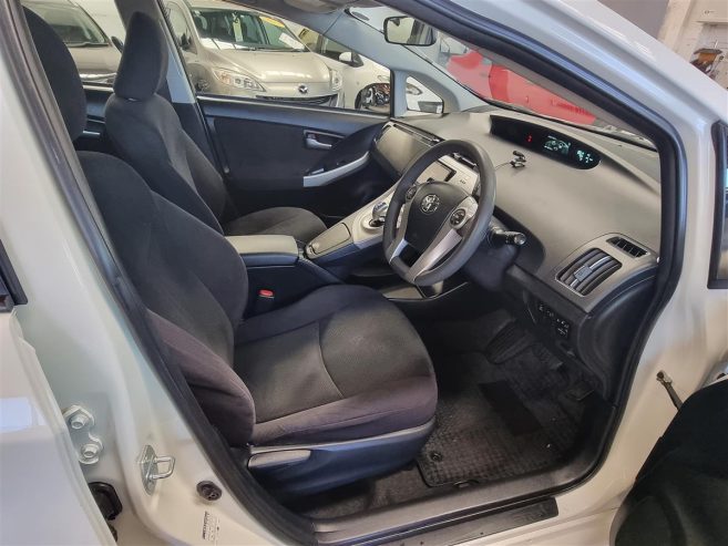 2015 Toyota Prius L / PUSH START Sedan Automatic