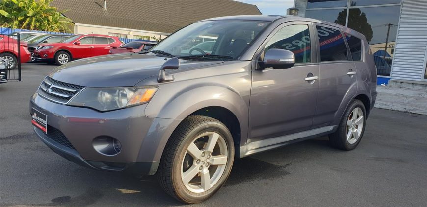 2010 Mitsubishi Outlander 7 Seater/ Brand New Tyres/ Black Interior RV/SUV Automatic