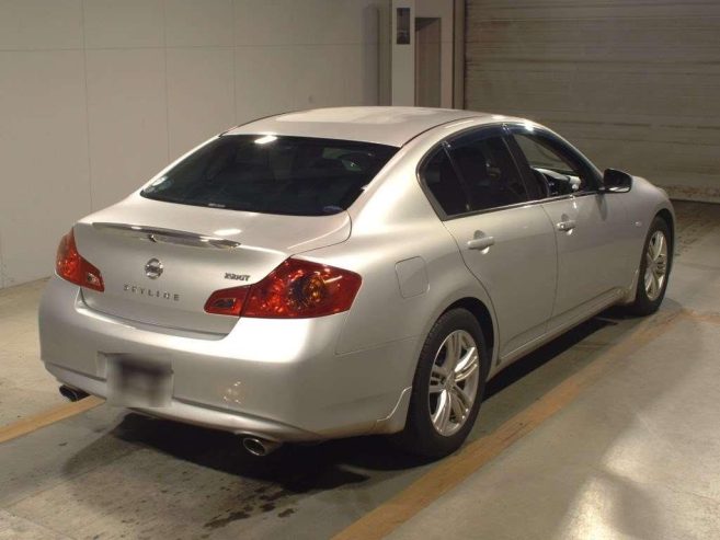 2010 Nissan Skyline Sedan Automatic