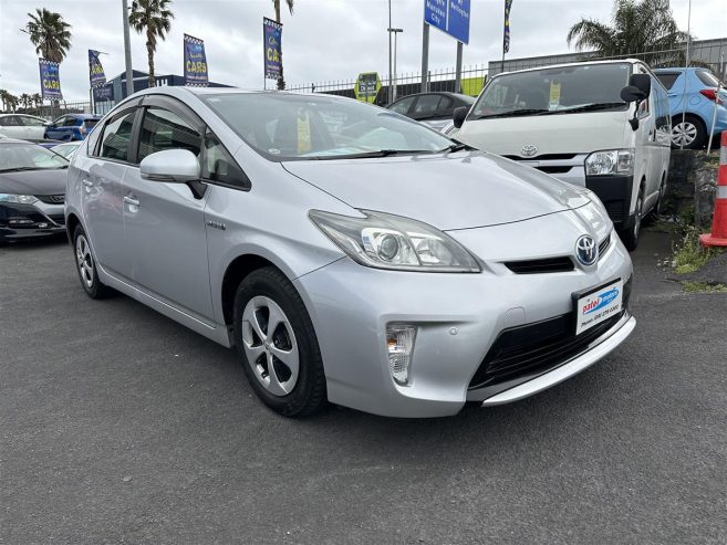 2014 Toyota Prius S / ALLOYS /BACK MONITOR / PUSH START Sedan Automatic