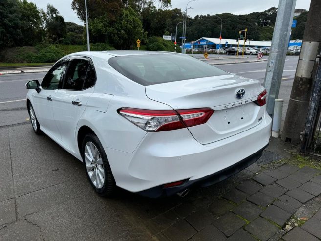 2019 Toyota Camry Hybrid G Spec Very Low Kms Sedan Automatic Hybrid/ Low Kms/ Mags/ Rev. Camera/ Parking Sensors/ Bluetooth/ BSM