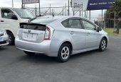 2014 Toyota Prius S / ALLOYS /BACK MONITOR / PUSH START Sedan Automatic