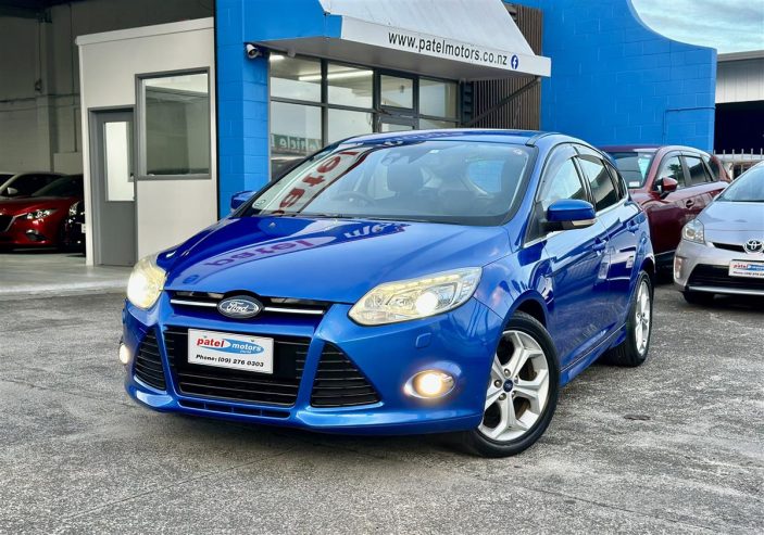 2014 Ford Focus SPORTS MODEL / CRUISE CONTROL / ELECTRIC BLUE Hatchback Autom