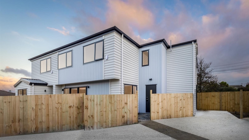 6/5 Thompson Street, Mangere East, Auckland