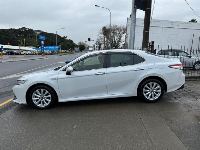 2019 Toyota Camry Hybrid G Spec Very Low Kms Sedan Automatic Hybrid/ Low Kms/ Mags/ Rev. Camera/ Parking Sensors/ Bluetooth/ BSM