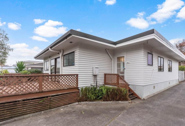 1/11 Richard Avenue, Bucklands Beach, Auckland