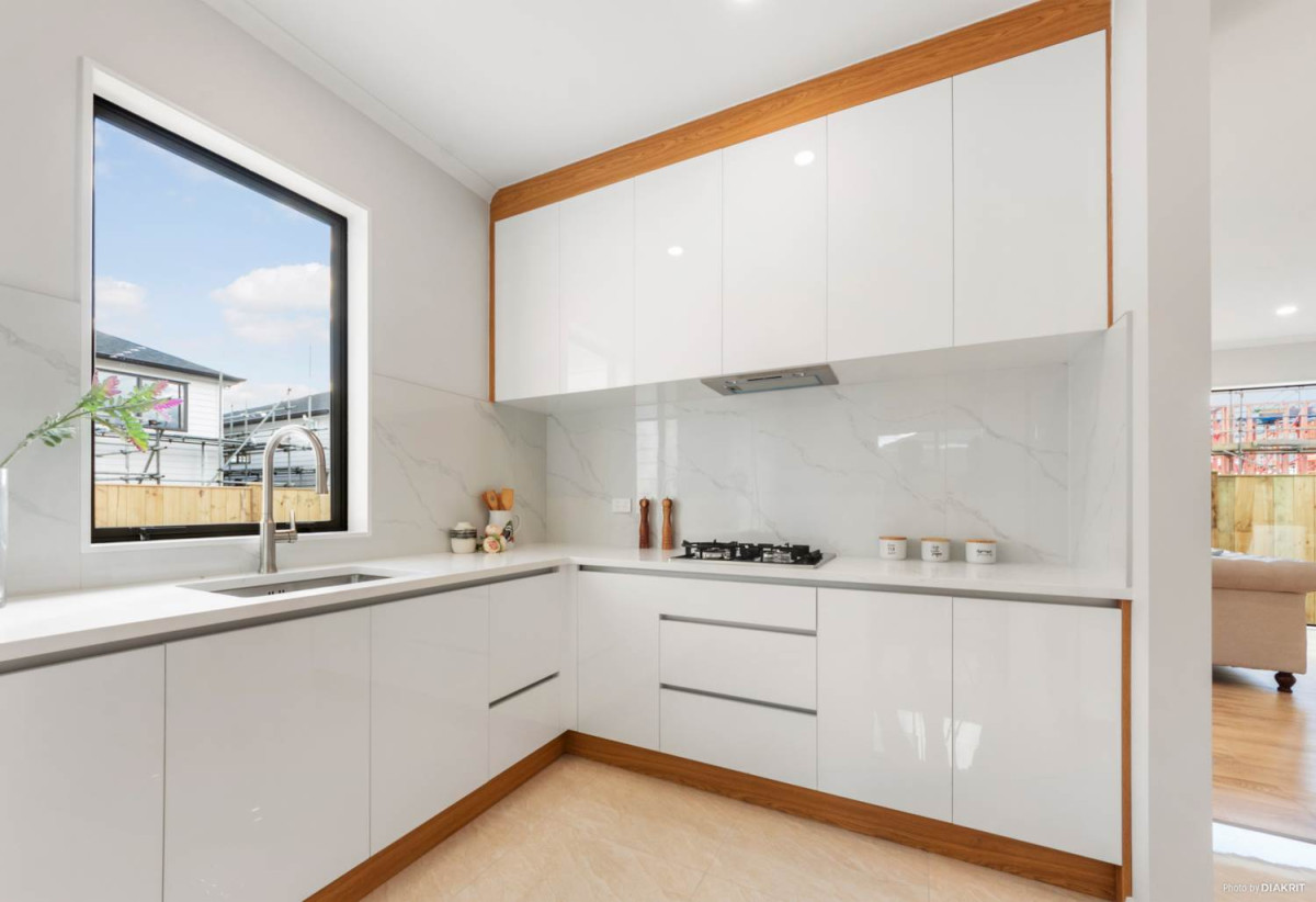 8 Knockanara Drive, Flat Bush