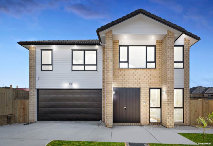 8 Knockanara Drive, Flat Bush