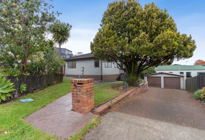 19 Rotoma Rise, Clover Park