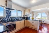 42&42a Ellesmere Crescent, Pakuranga Heights