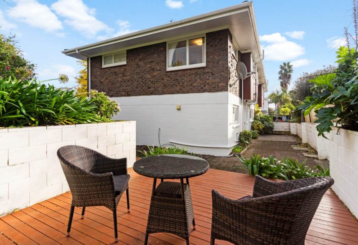 2/14 Andrea Place, Sunnyhills, Auckland