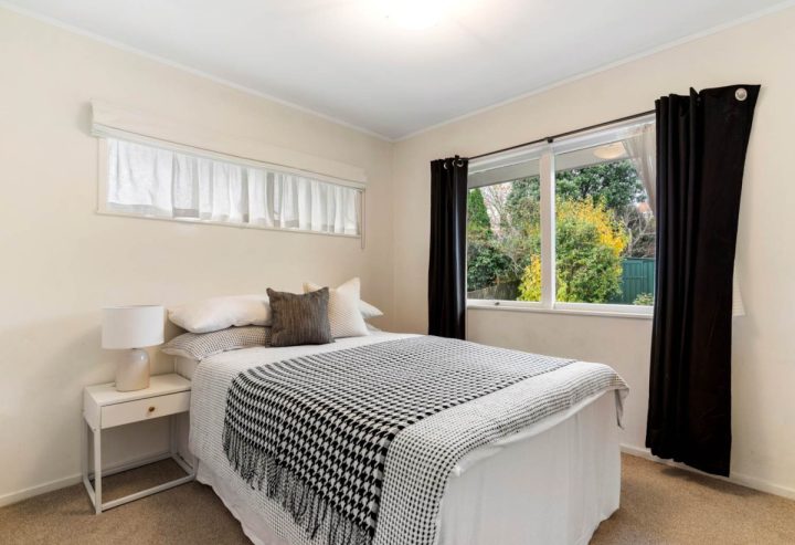 2/14 Andrea Place, Sunnyhills, Auckland