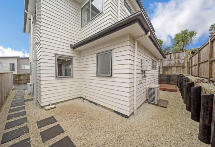 142C Prince Regent Drive, Half Moon Bay, Auckland