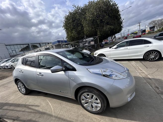 2016 Nissan Leaf 2016 Nissan 10 bars Electric Hatchback Automatic 0 deposit Finance