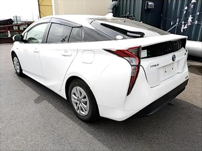 2018 Toyota Prius Hatchback Automatic