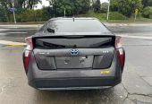 2018 Toyota Prius S Hybrid with Radar Cruise/ Rev. Camera Hatchback Automatic Hybrid/ Rev. Camera/ Mags/ Bluetooth Audio/ LDA/ Auto High Beam