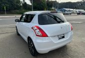 2015 Suzuki Swift Style Package Leather Seats/ Heated Seats Hatchback Automatic Idle Stopping/ Mags/ Bluetooth Audio/ Cruise Control/ Rev. Camera/ Paddle Shift