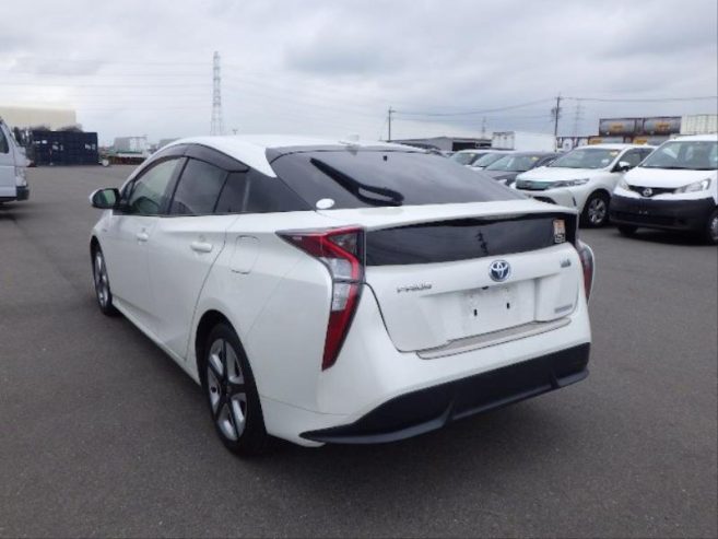 2018 Toyota Prius S TOURING SELECTION Hatchback Automatic