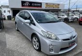 2009 Toyota Prius S Hybrid with Rev. Camera Station Wagon Automatic Hybrid/ Mags/ Parking Sensors/ Headlight Washer