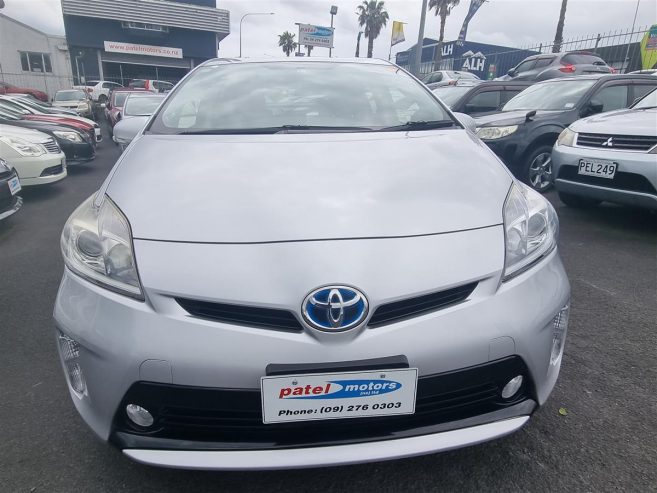 2015 Toyota Prius 1.8 S / HYBRID / BACK CAMERA / ALLOYS Sedan Automatic