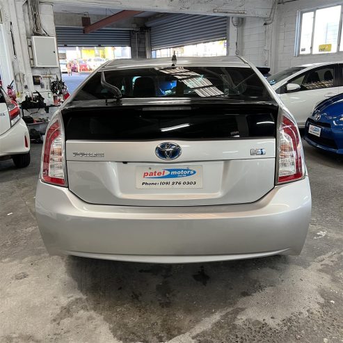 2013 Toyota Prius S / ALLOYS /REVERSE CAMERA / PUSH START Sedan Automatic