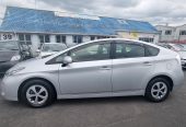 2015 Toyota Prius 1.8 S / HYBRID / BACK CAMERA / ALLOYS Sedan Automatic