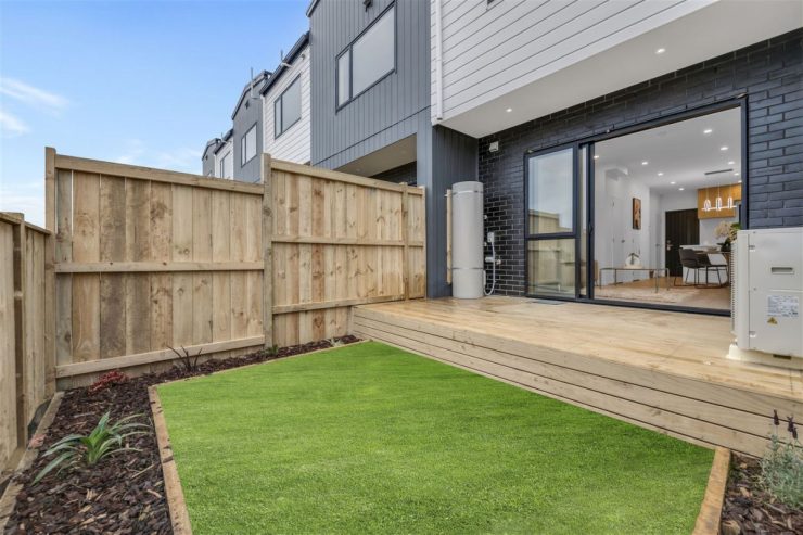 LOT3,22/,23,24,25 / 241 Flat Bush School Road, Flat Bush, Auckland