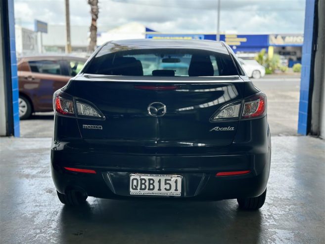 2013 Mazda Axela Sedan Automatic