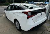 2022 Toyota Prius S New Shape Very Low Kms with Apple CarPlay Sedan Automatic Hybrid/Bluetooth/ Apple CarPlay/ Rev. Camera/ Fr. & Rr. Parking Sensors