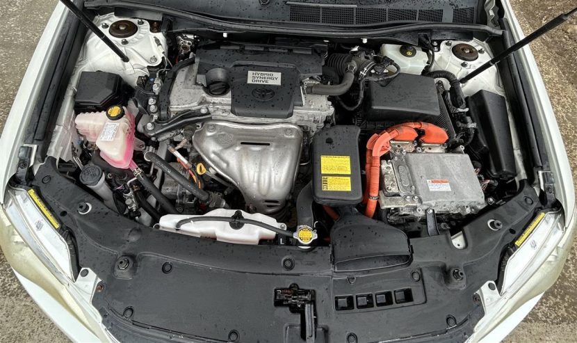 2012 Daihatsu Altis Sedan Automatic HYBRID 2.5 LTR