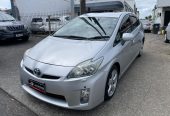 2009 Toyota Prius S Hybrid with Rev. Camera Station Wagon Automatic Hybrid/ Mags/ Parking Sensors/ Headlight Washer