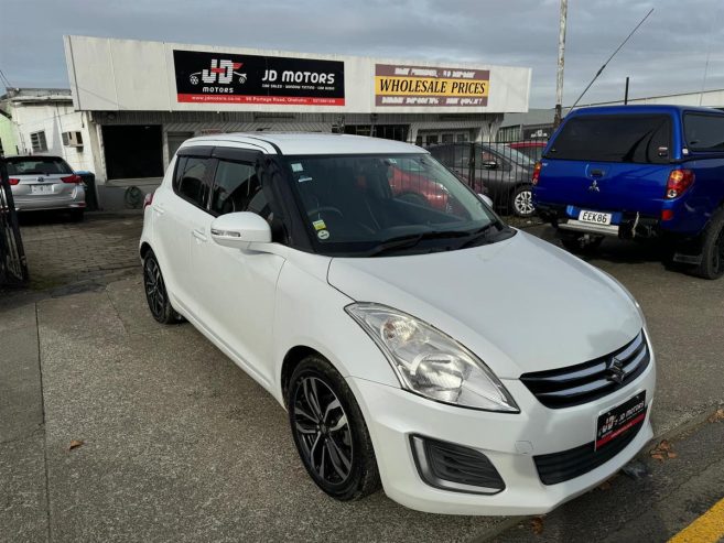 2015 Suzuki Swift Style Package Leather Seats/ Heated Seats Hatchback Automatic Idle Stopping/ Mags/ Bluetooth Audio/ Cruise Control/ Rev. Camera/ Paddle Shift