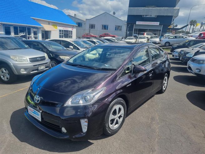 2015 Toyota Prius 1.8S / ALLOYS Sedan Automatic