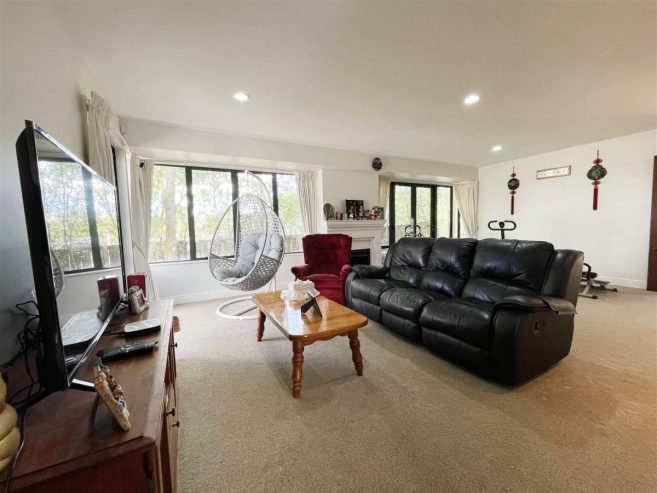 51 Reeves Road, Pakuranga Heights, Auckland