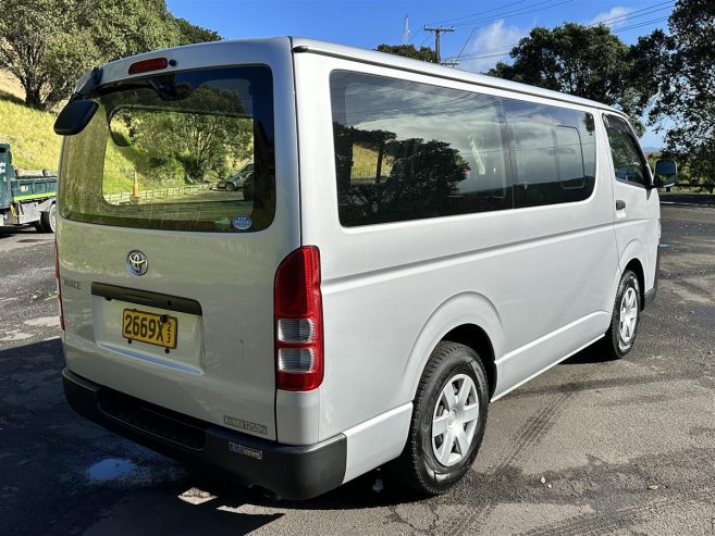 2018 Toyota Hiace Van Automatic REVERSING CAMERA, BLUETOOTH